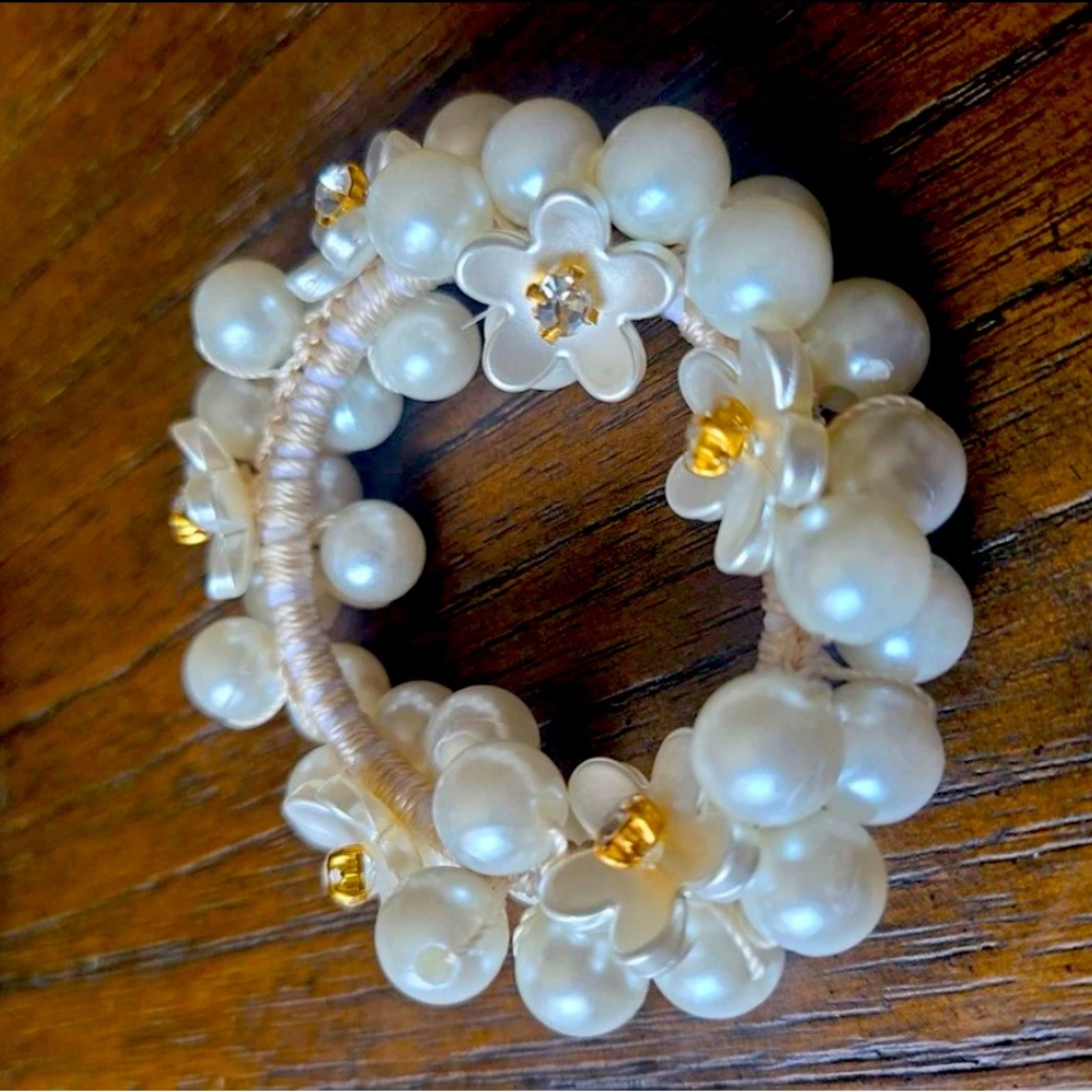 Flower & Faux Pearl Decorative Hair Tie